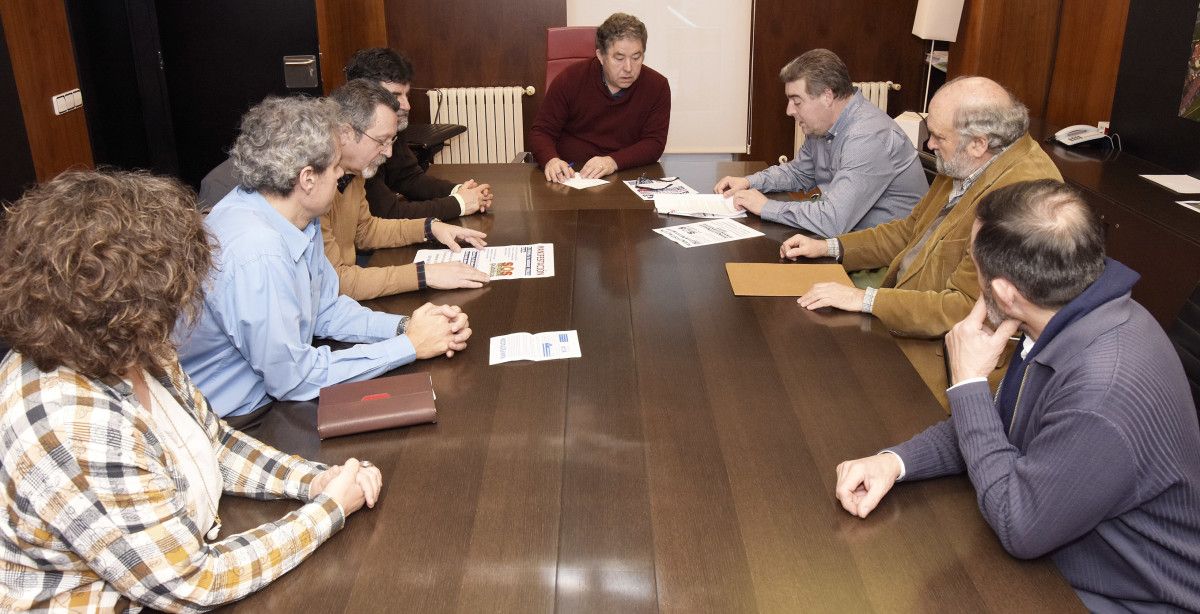 Reunión de SOS Sanidade Pública con el alcalde de Pontevedra