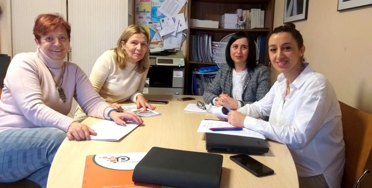 Integrantes del CIM de Marín preparan el 8M de 2020