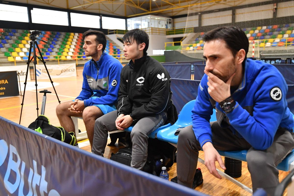 Nando Álvarez (derecha) en el encuentro entre el TM Monte Porreiro y el Hispalis