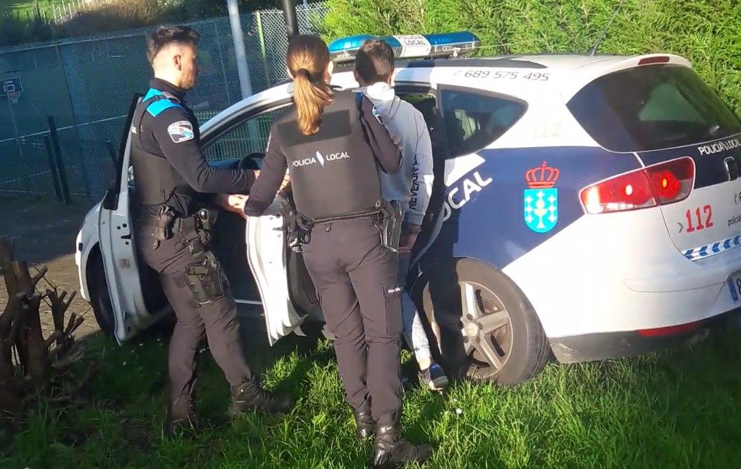 La Policía local de Poio detiene al sospechoso de robar un móvil a un menor