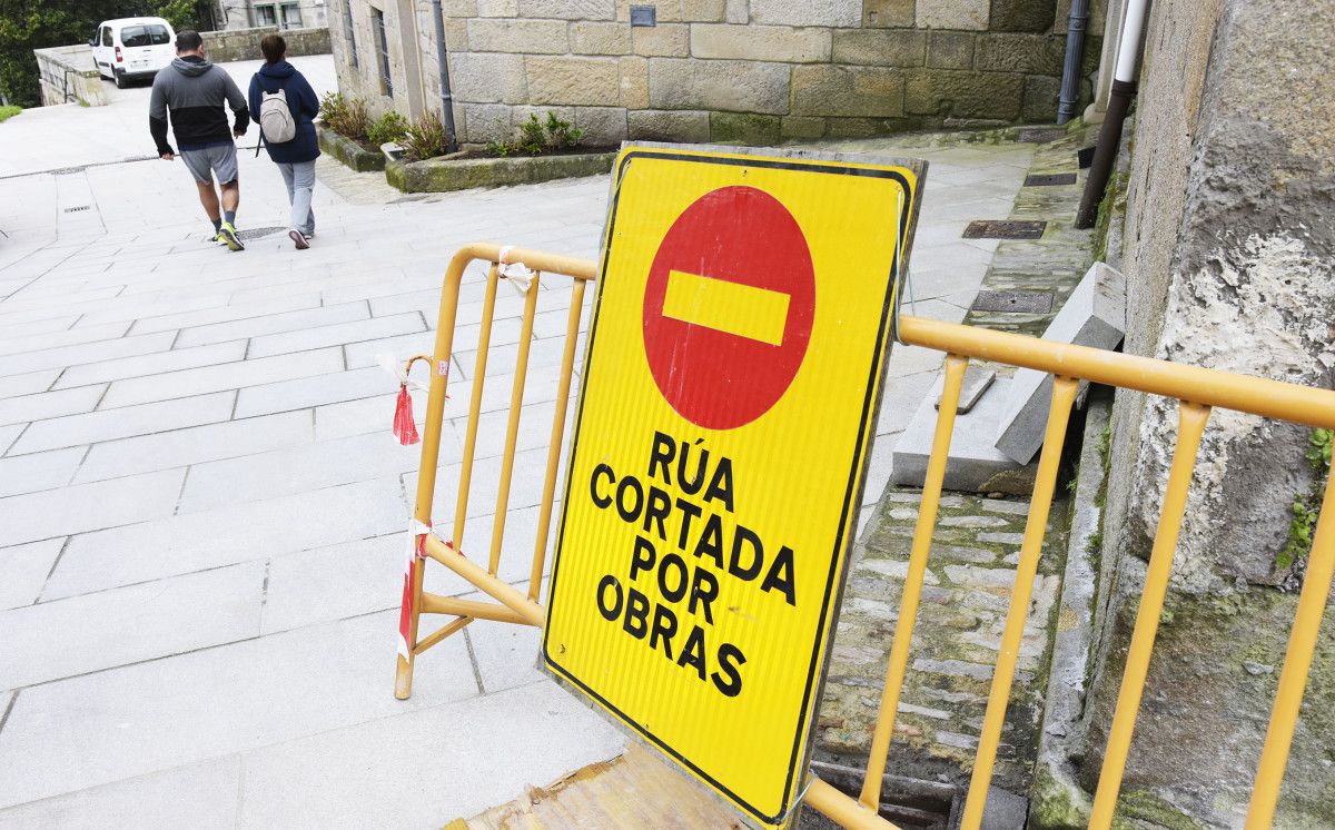Obras na rúa San Martiño