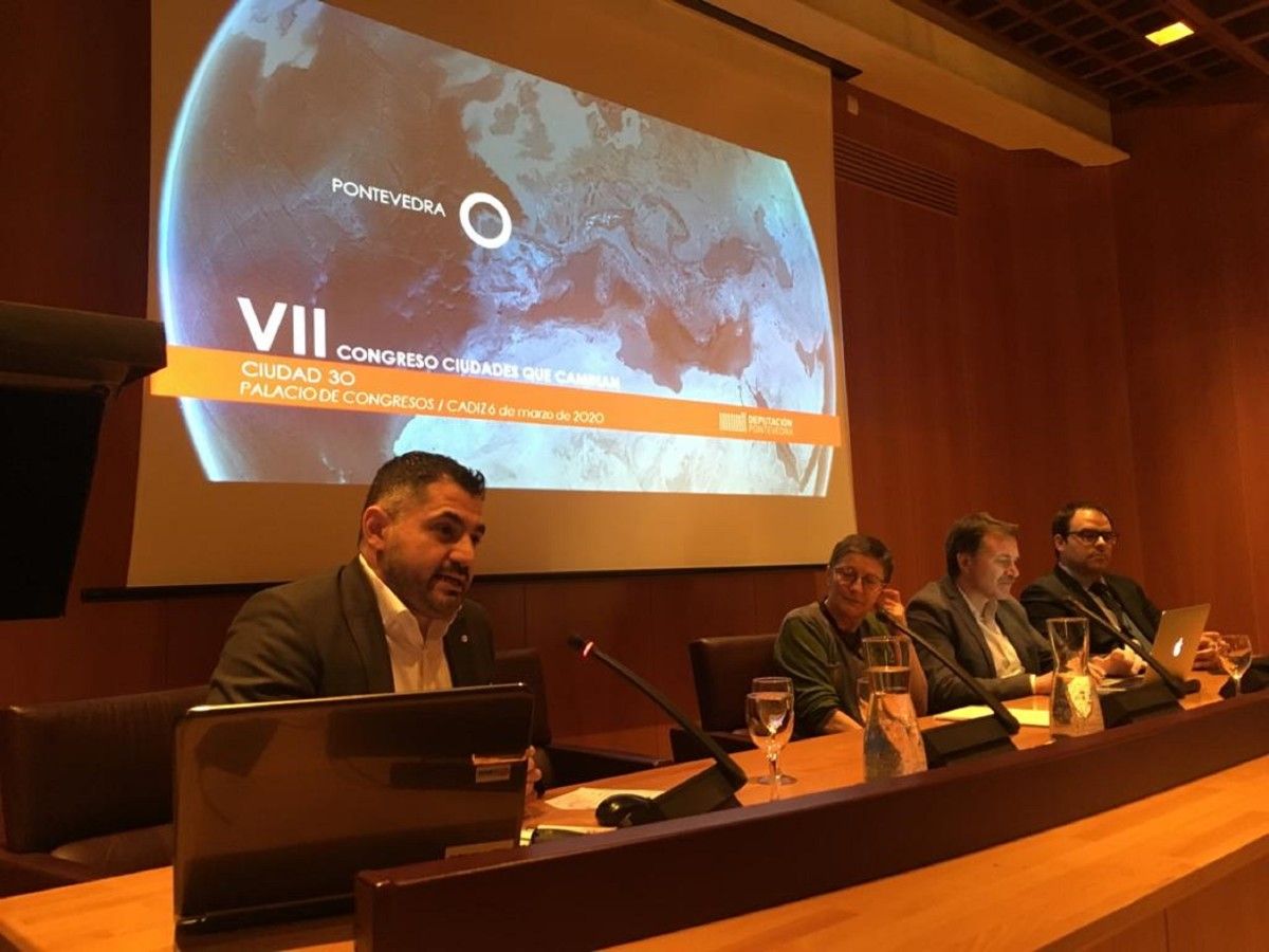 Intervención del diputado Uxío Benítez en el congreso de la red Ciudades que Caminan celebrado en Cádiz