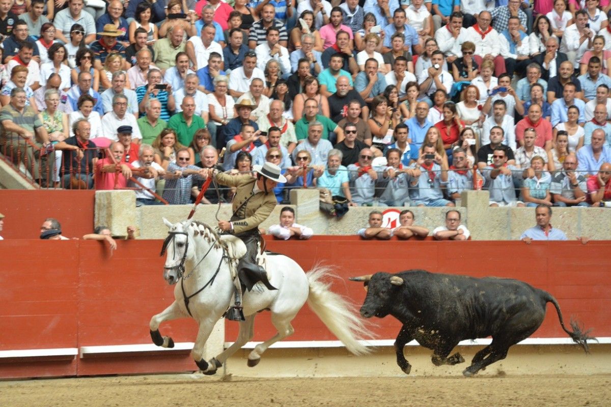 Andy Cartagena durante a lidia dun dos seus touros