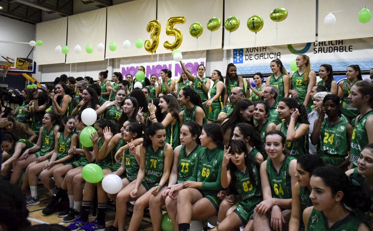 Presentación de los equipos del Club Baloncesto Arxil de Pontevedra para la temporada 19-20