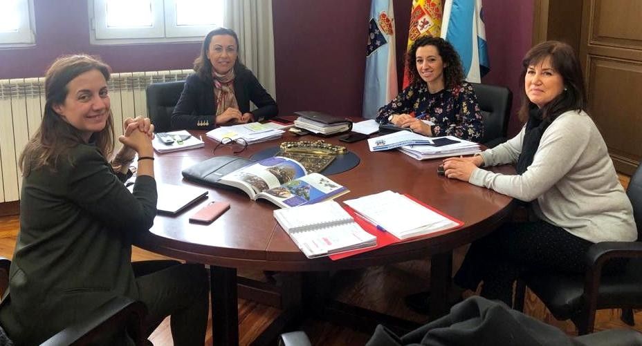 Encuentro entre la alcaldesa de Marín y la directora técnica del Instituto para la Calidad Turística Española, Maricruz Cádiz Gómez