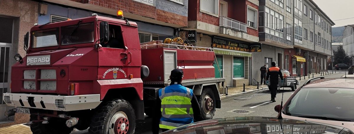 Desinfección de las calles en Cuntis