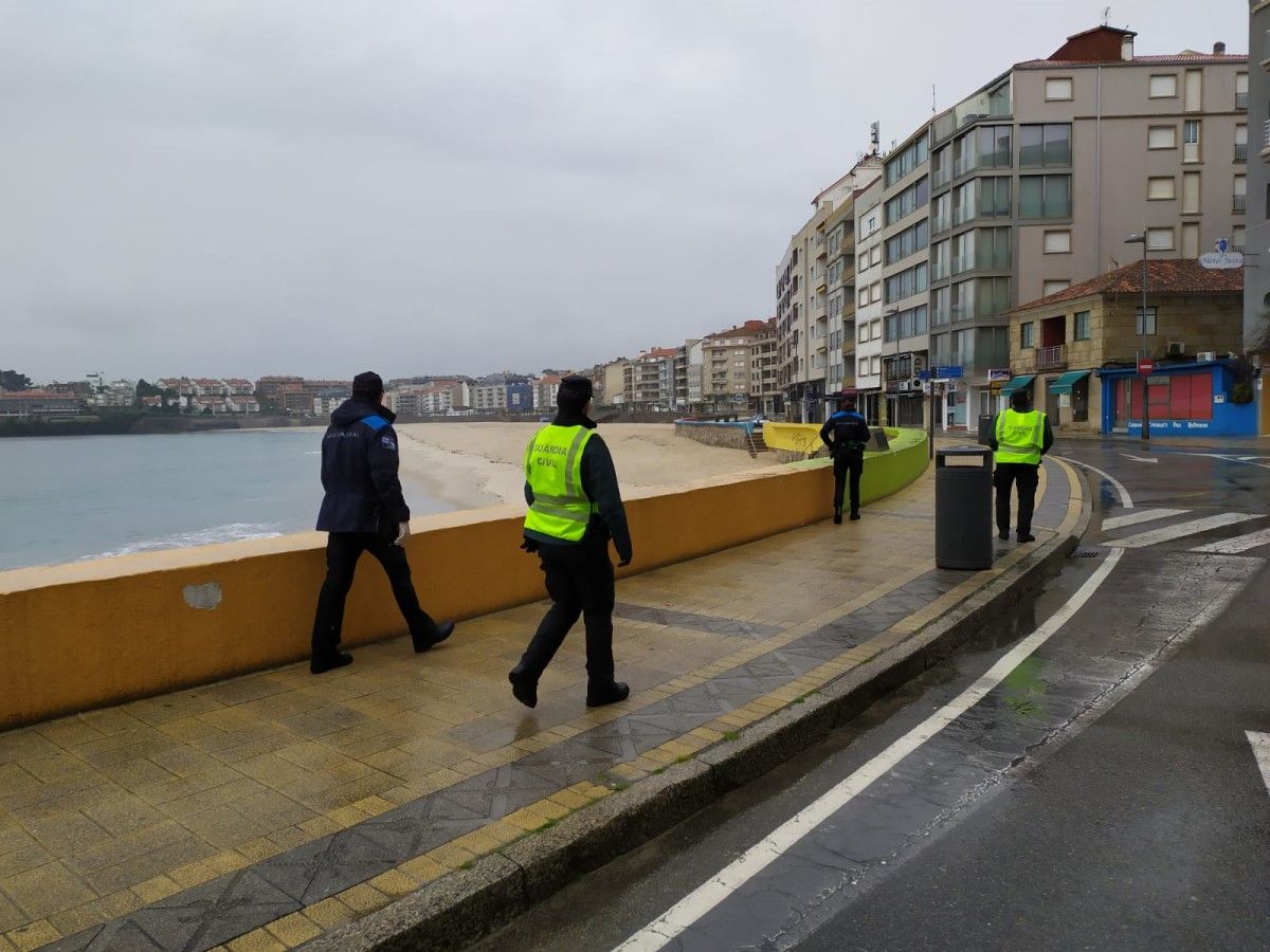 Patrullas conjuntas de la Policía Local y la Guardia Civil en Sanxenxo