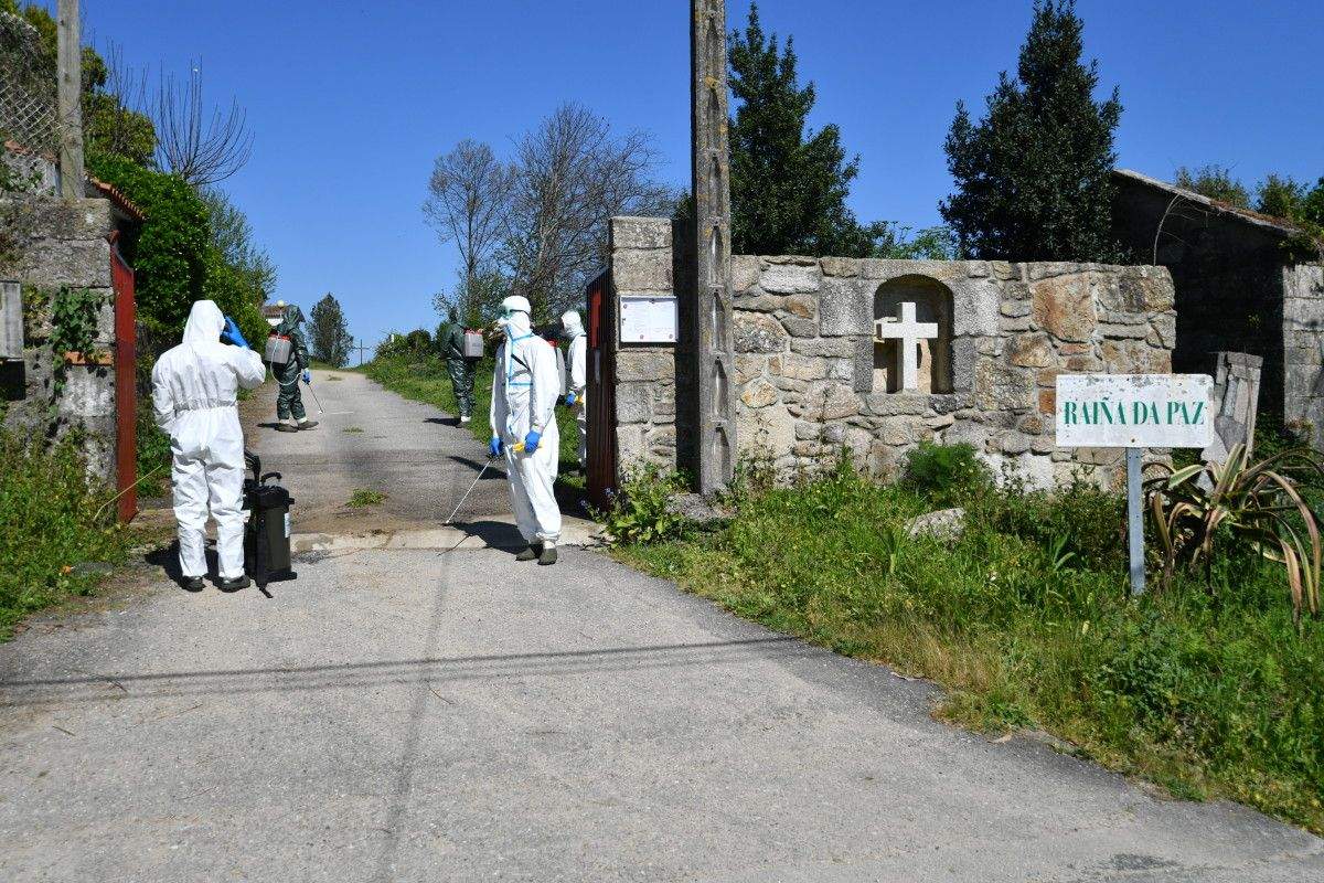 Tarefas de desinfección da Brilat no albergue de Salcedo