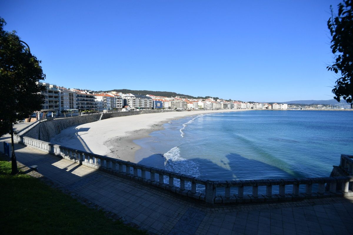 Praia e paseo de Silgar durante o Estado de Alarma
