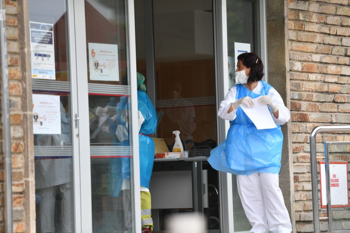 Personal sanitario del ambulatorio Virxe Peregrina el martes 31 de marzo