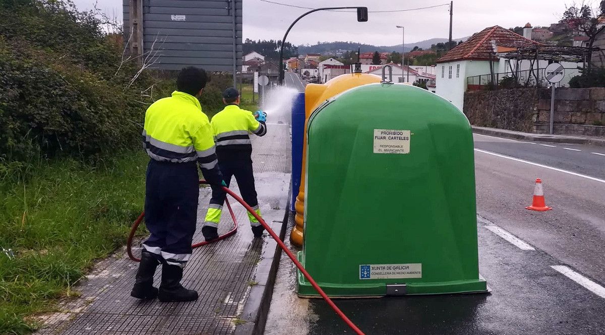 Limpeza de contedores de lixo en Pontevedra