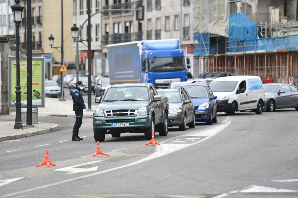 Control de la Policía Nacional y la Policía Local de Marín