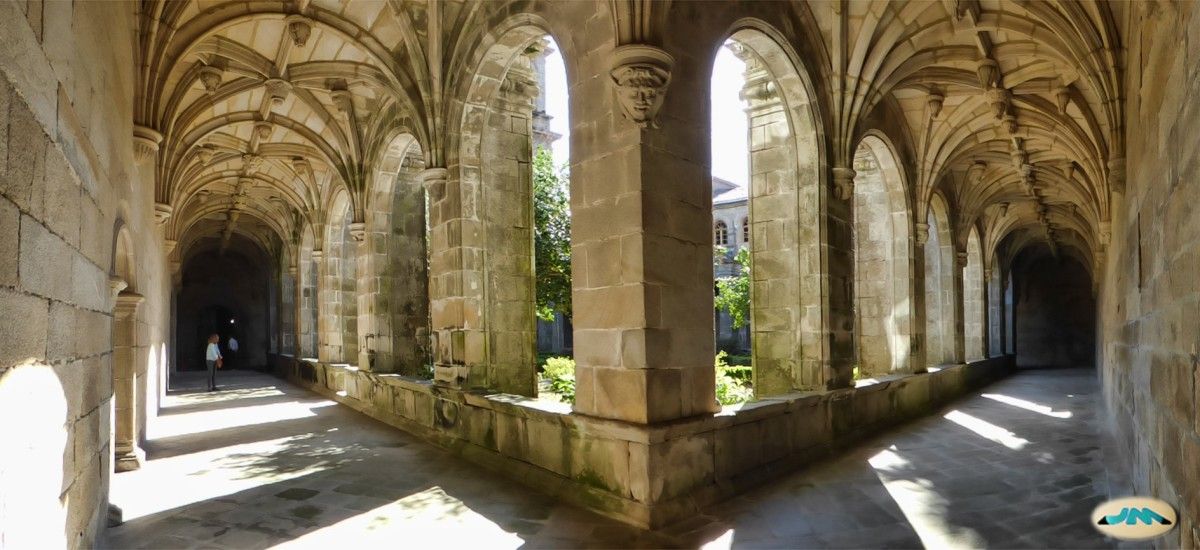 Claustro do Mosteiro de Poio