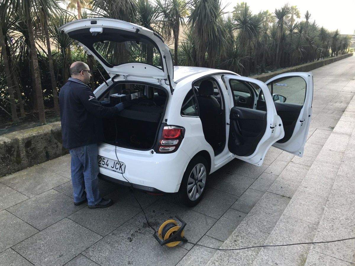 Tareas de desinfección de vehículos por ozono