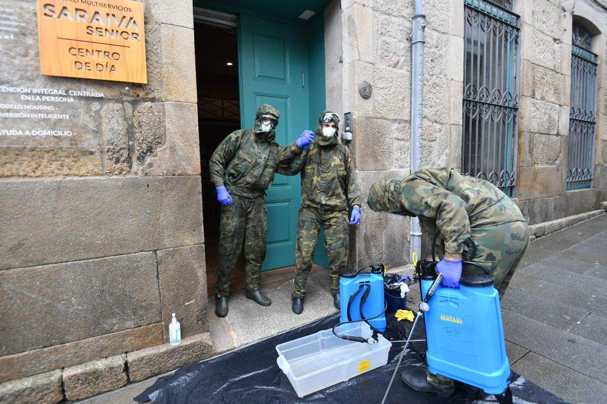 La Brilat desinfecta residencias de mayores en Pontevedra
