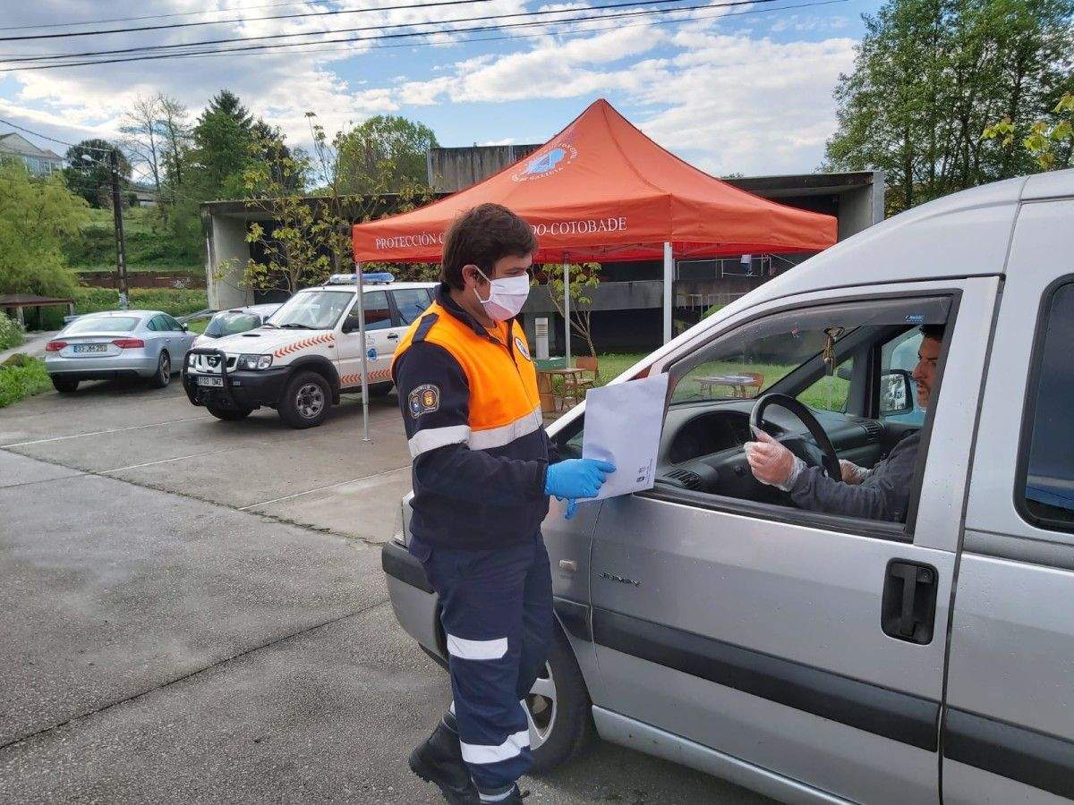 Voluntarios de Protección Civil de Cerdedo-Cotobade durante el estado de alarma