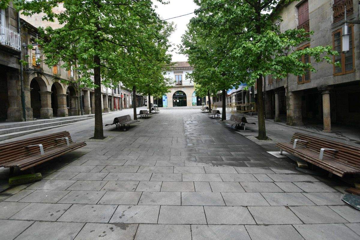 Praza da Verdura baleira pola covid-19