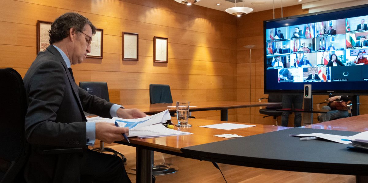 Feijóo en el encuentro de los presidentes de las comunidades autónomas con el presidente del Gobierno