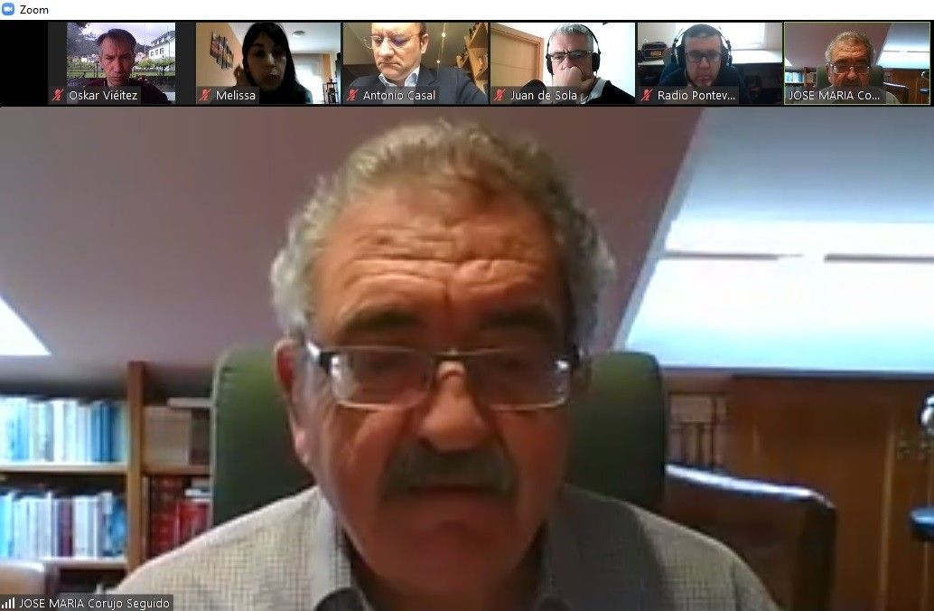 José María Corujo nunha rolda de prensa telemática