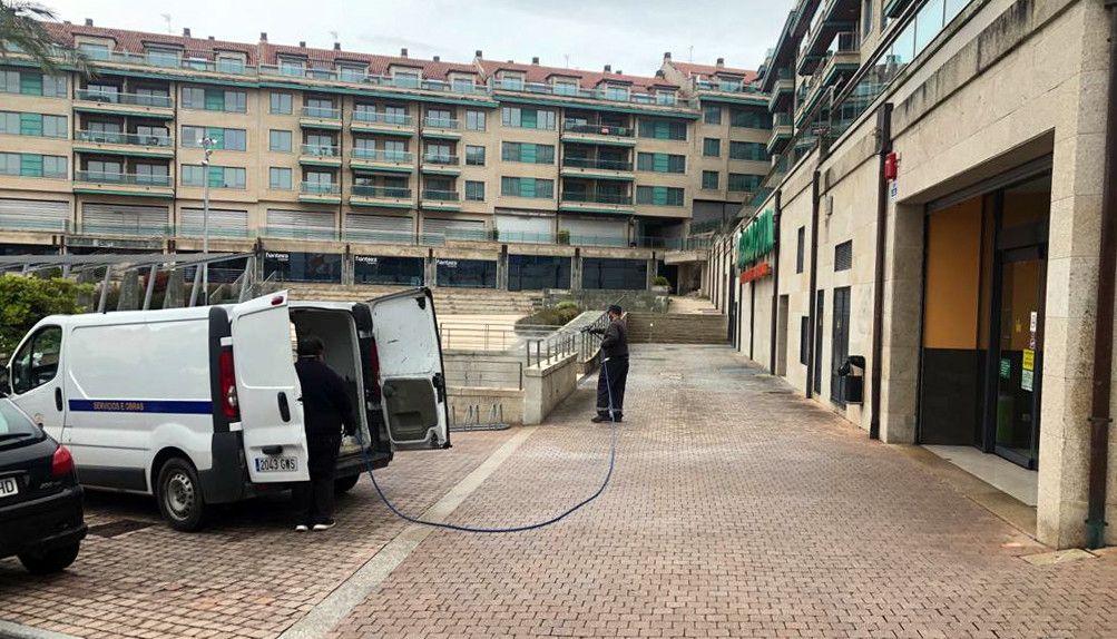 Tarefas de desinfección e limpeza en Sanxenxo