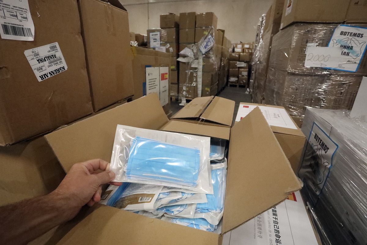 Material de protección individual repartido por la Xunta