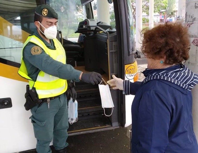 Repartición de mascarillas