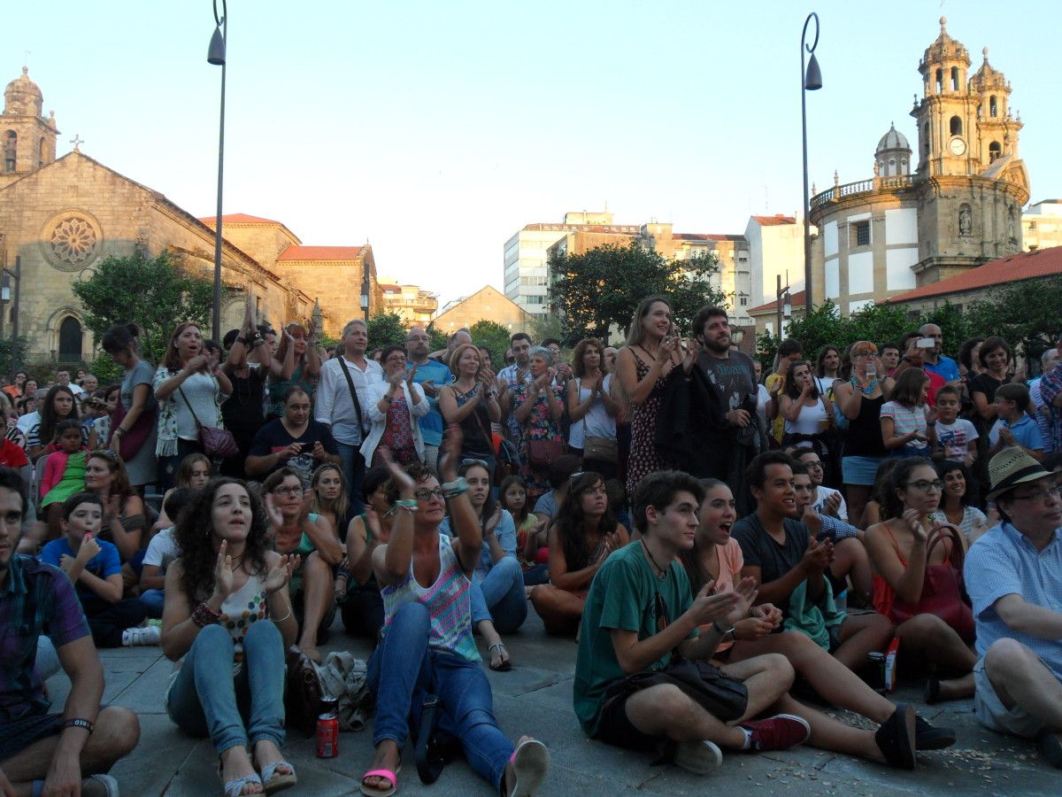 Público asistente ao concerto de Sés na Ferrería