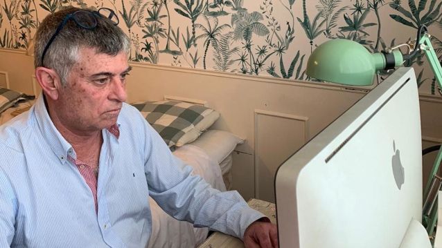 Gerardo Pérez Puga, nunha comparecencia desde a súa casa Gerardo Pérez Puga, nunha comparecencia desde a súa casa