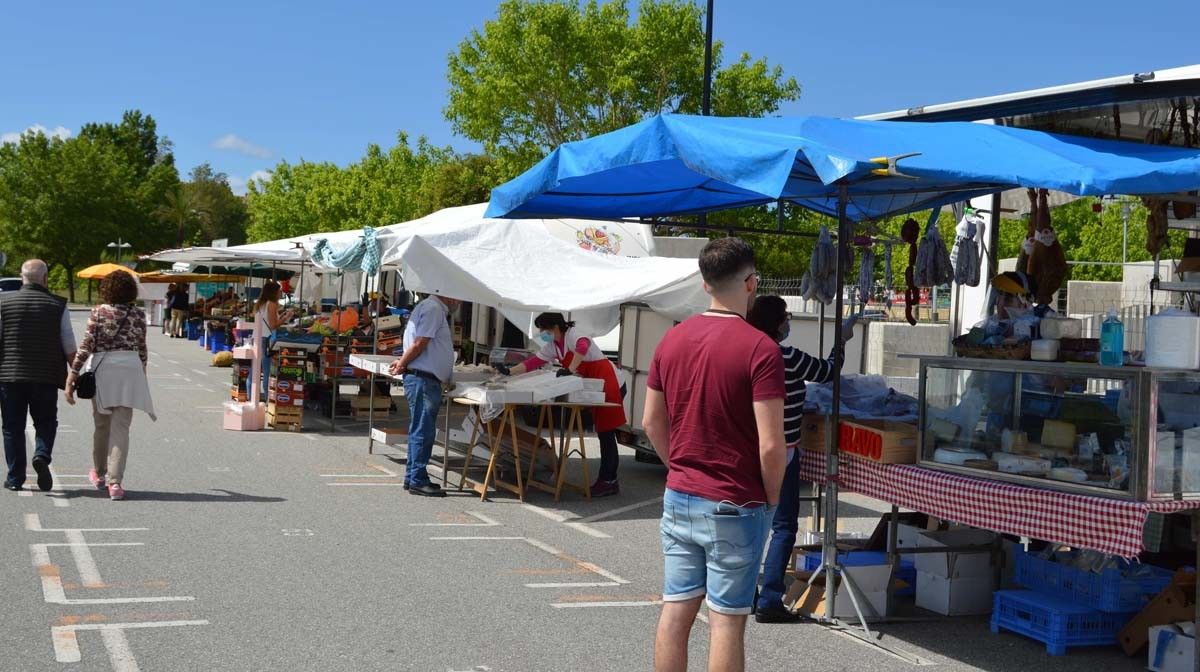 Mercado ambulante en Baltar
