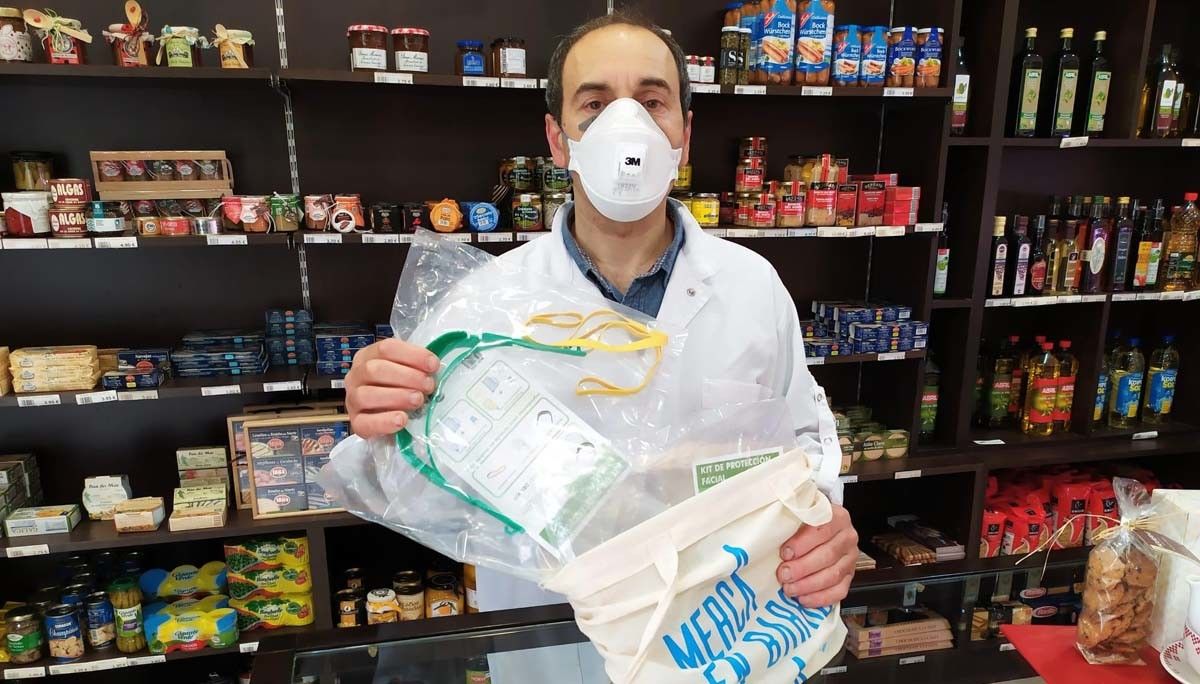 Material de protección contra el coronavirus entregado a los comercios