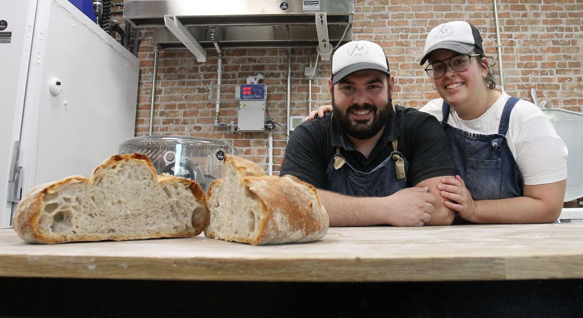 Dani Pampín no seu obradoiro de pan