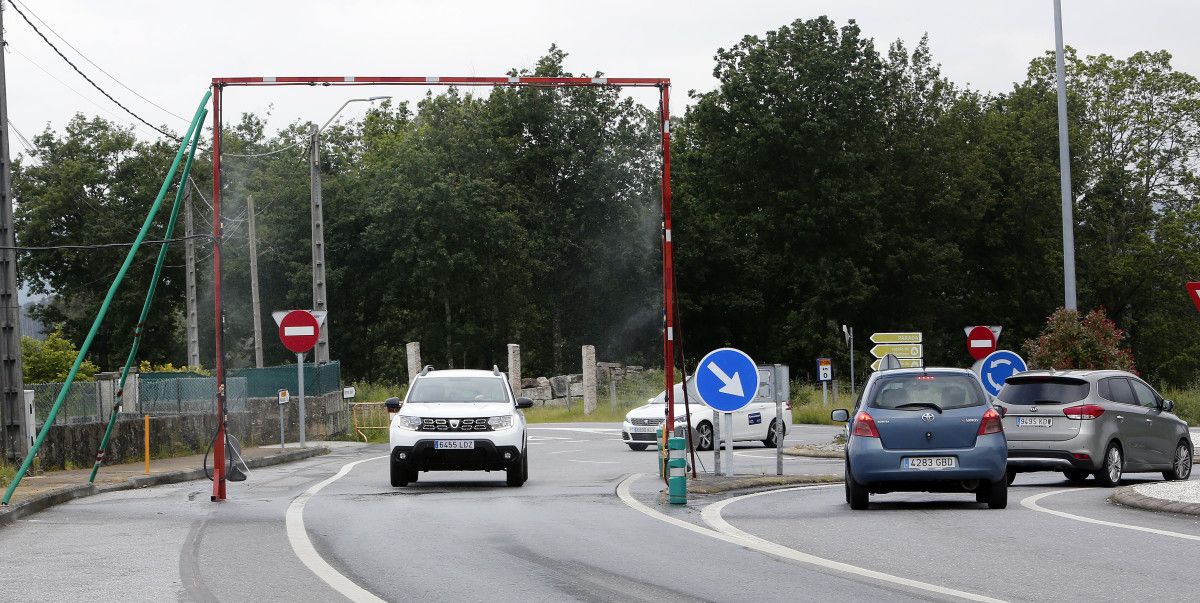 Arco para desinfección de vehículos en Ponte Caldelas