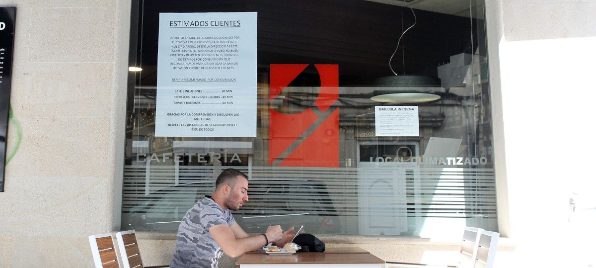 Unha tapería da rúa Virxe do Camiño propón controis do tempo por consumición para a rotación dos clientes das terrazas