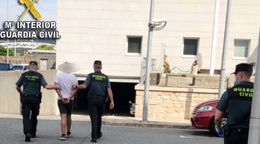 A Garda Civil detén un veciño do Vao reclamado por varios xulgados
