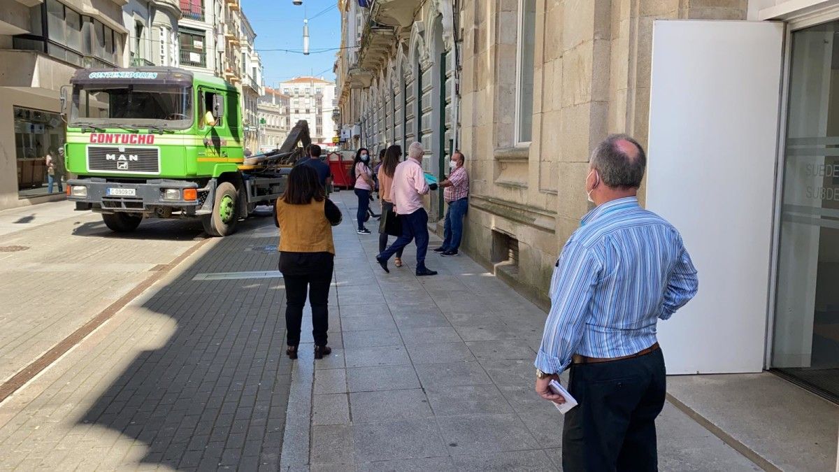 Colas para acceder a las oficinas del Concello de Pontevedra