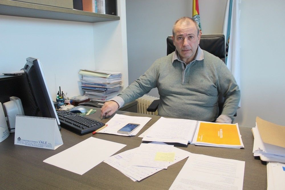 La plataforma fue presentada por el alcalde de Campo Lameiro, Carlos Costa