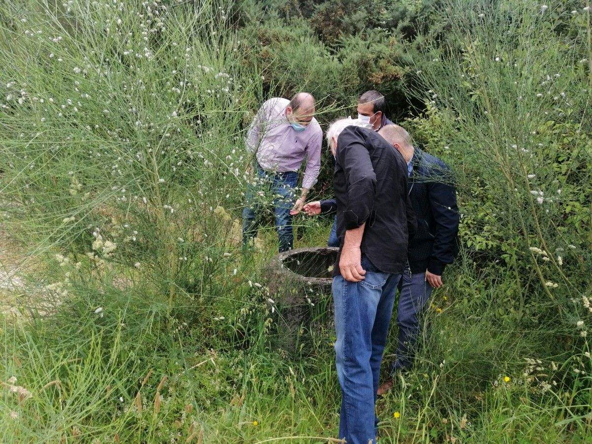 Deputados e concelleiros do Partido Popular alertan do estado de abandono do polígono industrial de Barro