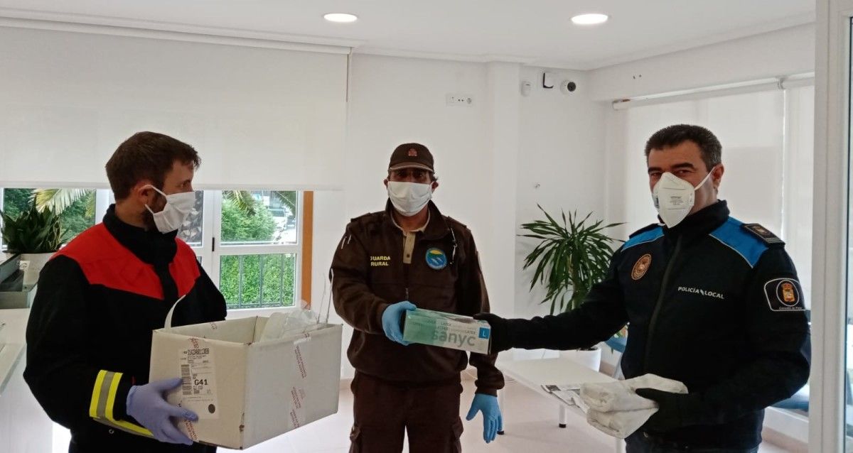 Doazón de material protector contra a Covid-19