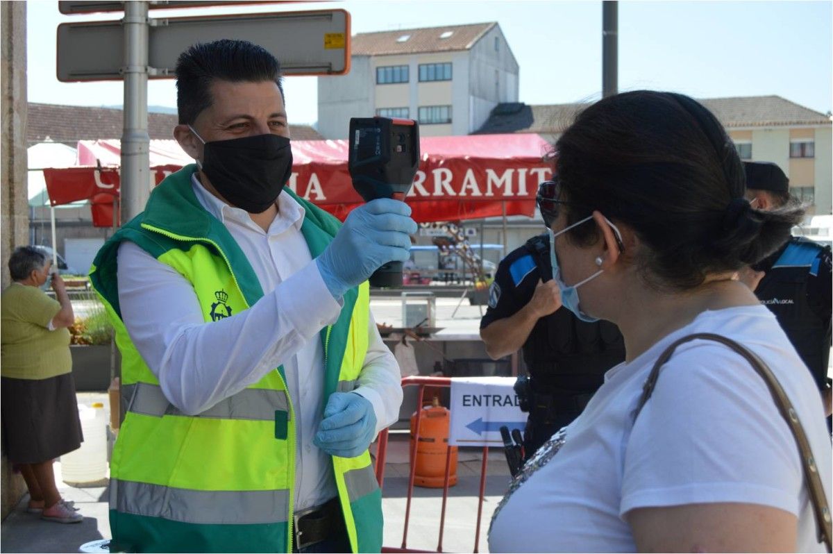 Control de temperatura aleatorio na Feira de Ponte Caldelas