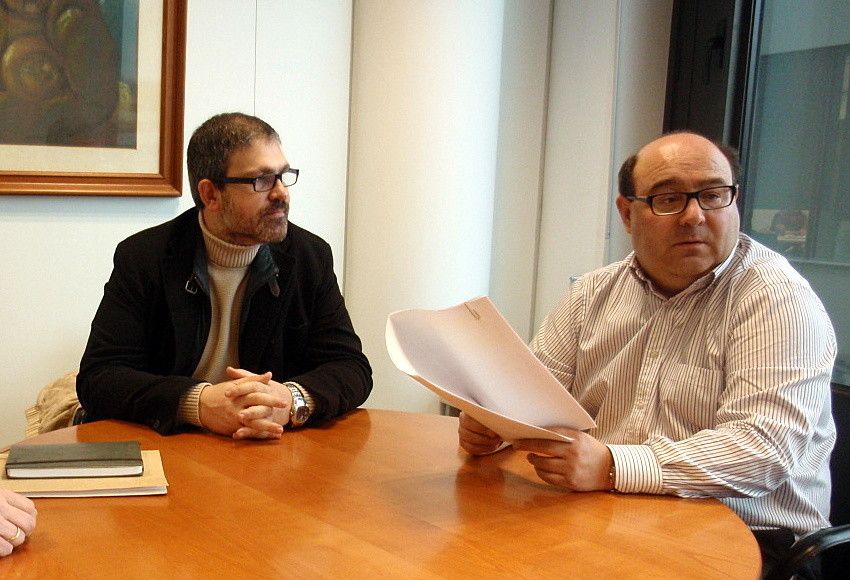 Xuntanza entre Rogelio Carballo, presidente da Fanpa, e César Pérez Ares, xefe territorial de Educación (arquivo)