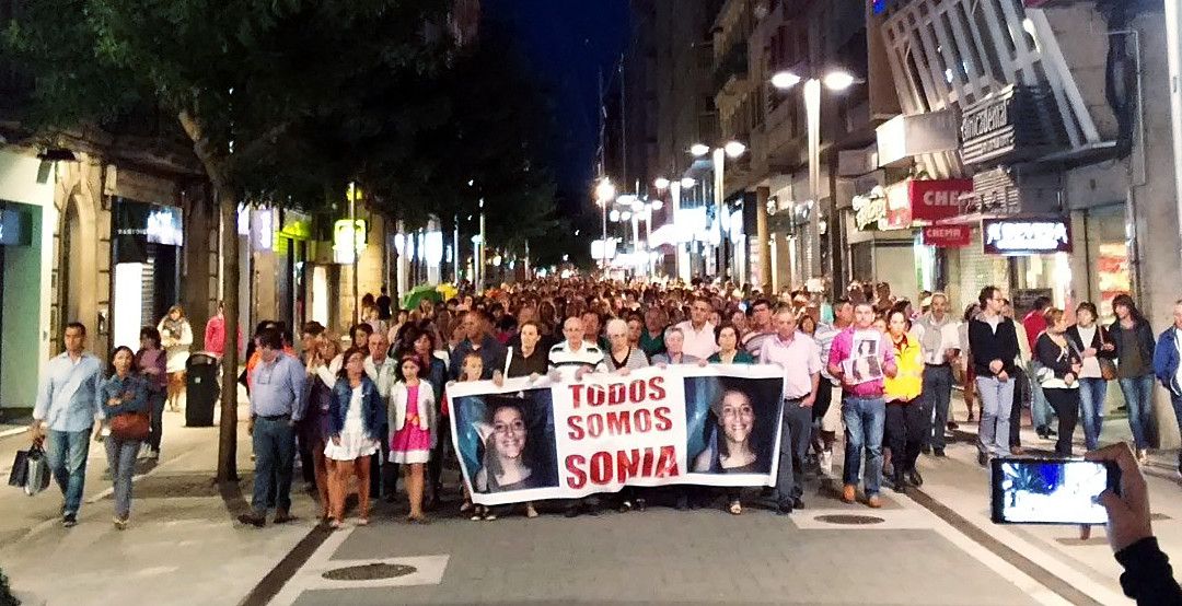 Manifestación con motivo da desaparición, hai 4 anos, de Sonia Iglesias Manifestación con motivo da desaparición, hai 4 anos, de Sonia Iglesias