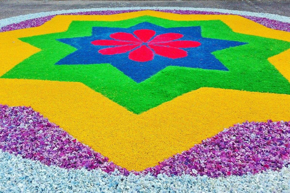 Alfombra floral en Cerponzóns