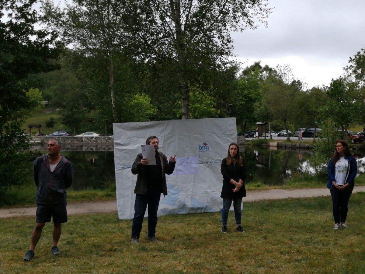 Xornada de convivencia do BNG no lago de Castiñeiras