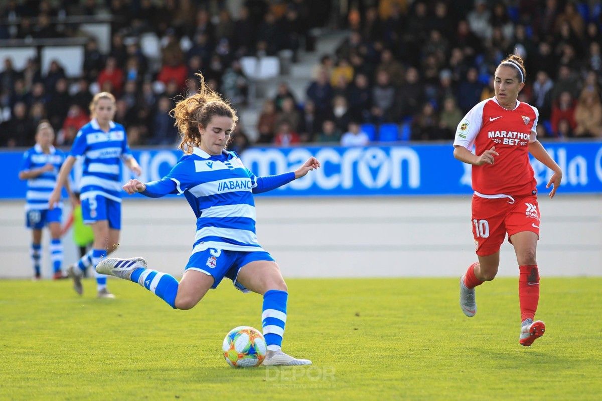 Tere Abelleira, en un partido con el Deportivo