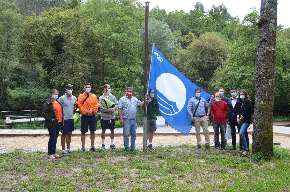 Izado da bandeira azul de Ponte Caldelas