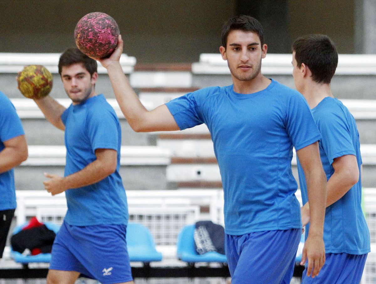 César Armán en un entrenamiento del Teucro