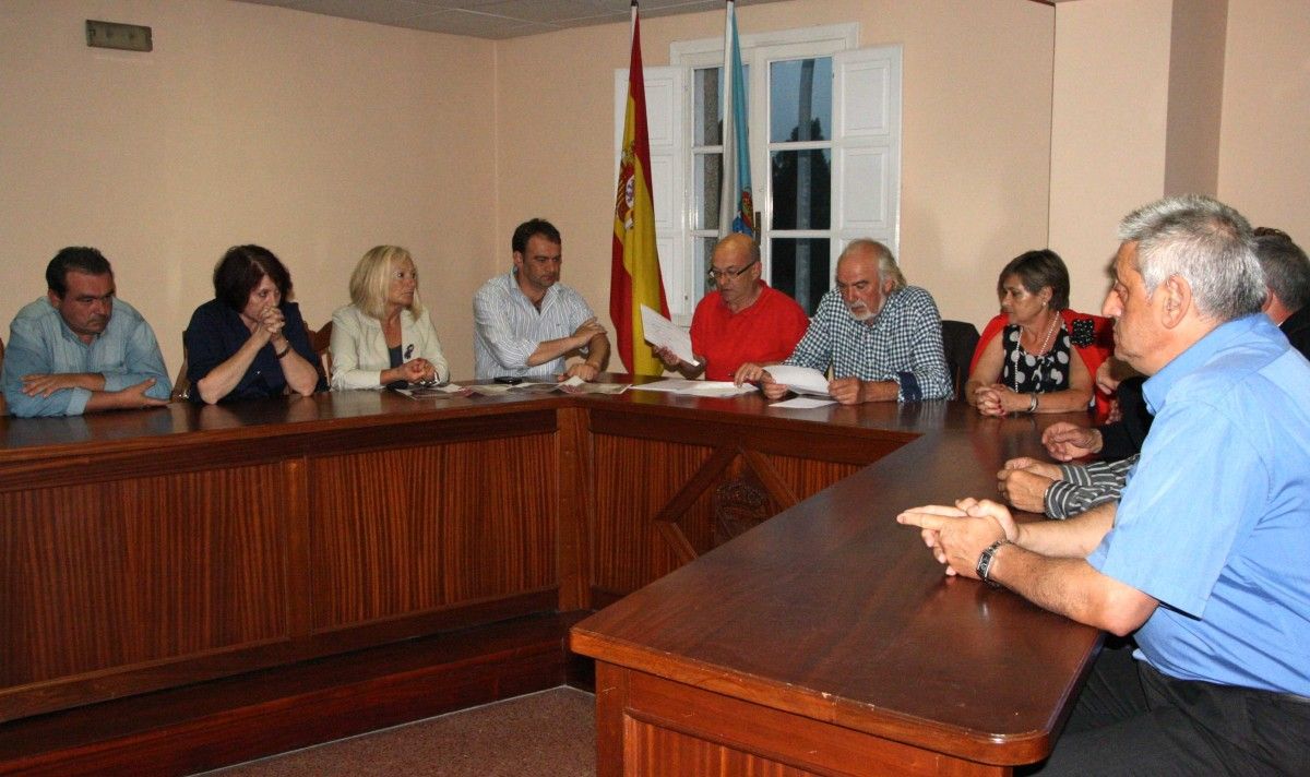Pleno extraordinario de Barro para condenar el último caso de violencia machista