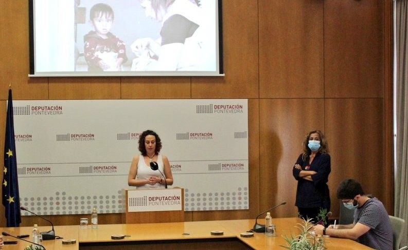 Irene Marín, coordinadora de UNICEF Comité Galicia e Carmela Silva, presidenta da Deputación
