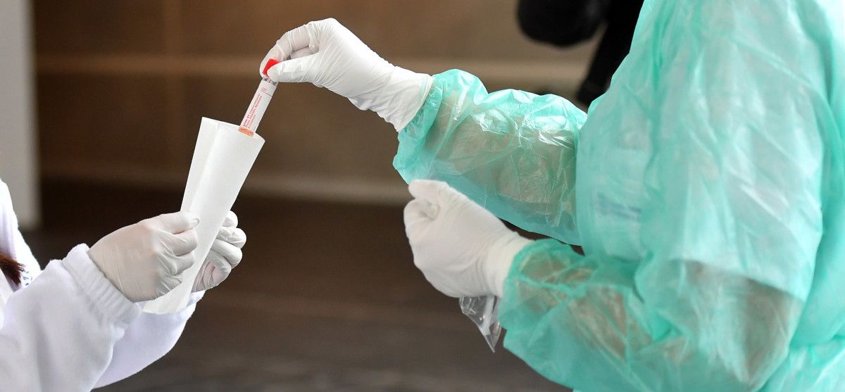 Realización de test de coronavirus