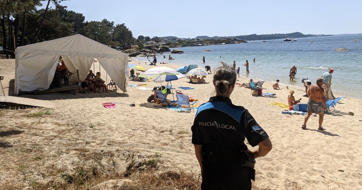 Control de la Policía Local de O Grove en las playas
